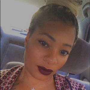 Meet your Posher, Shakesha